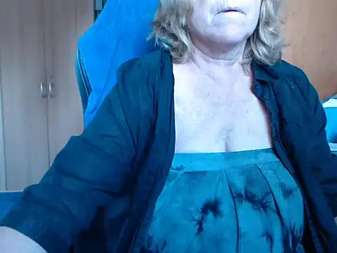 Snapshot of _sunshine__ chatting on October 1, 6:52 am sunshine online show from October 1, 6:52 am