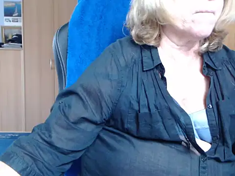 Snapshot of _sunshine__ chatting on October 26, 7:36 am sunshine online show from October 26, 7:36 am