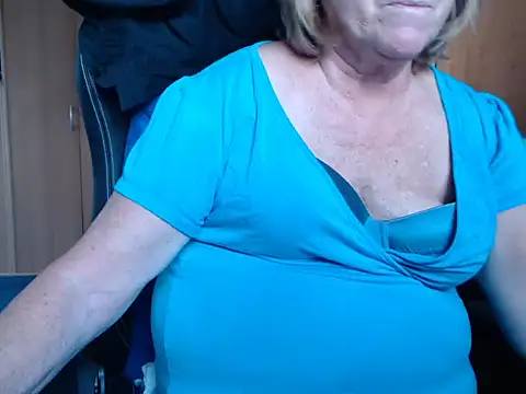 Snapshot of _sunshine__ chatting on October 29, 7:32 am sunshine online show from October 29, 7:32 am