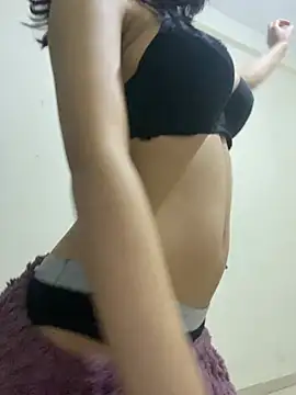 Snapshot of Farawla1237 chatting on February 7, 6:45 pm Farawla1237 online show from February 7, 6:45 pm