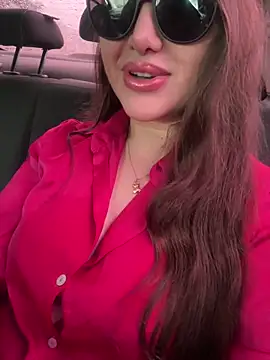 Snapshot of Elinatiranda chatting on May 15, 2:13 pm Elinatiranda online show from May 15, 2:13 pm