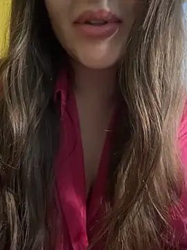 Snapshot of Elinatiranda chatting on May 28, 9:39 am Elinatiranda online show from May 28, 9:39 am