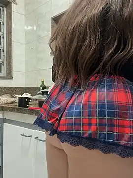 Elinatiranda online show from August 1, 1:38 am
