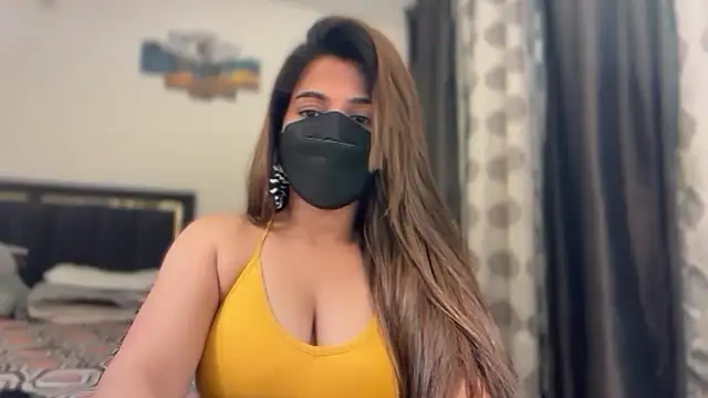 Hotty-Sana online show from May 1, 5:50 pm