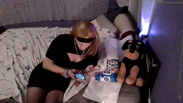 Snapshot of MizzAmy1 chatting on January 4, 11:00 am MizzAmy1 online show from January 4, 11:00 am