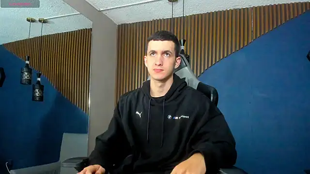 Snapshot of JacksonOlsenn chatting on January 27, 12:16 pm JacksonOlsenn online show from January 27, 12:16 pm