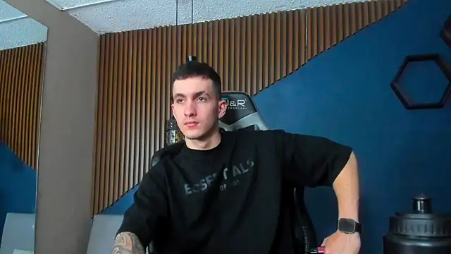 Snapshot of JacksonOlsenn chatting on February 1, 6:08 pm JacksonOlsenn online show from February 1, 6:08 pm