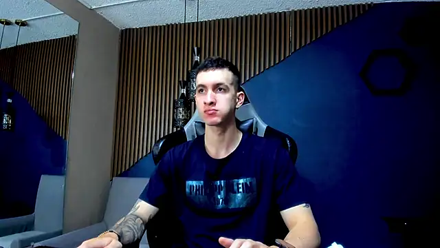 JacksonOlsenn online show from February 2, 12:46 pm