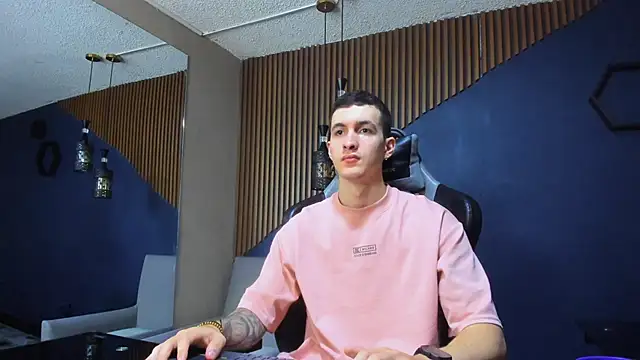 Snapshot of JacksonOlsenn chatting on February 13, 5:22 pm JacksonOlsenn online show from February 13, 5:22 pm