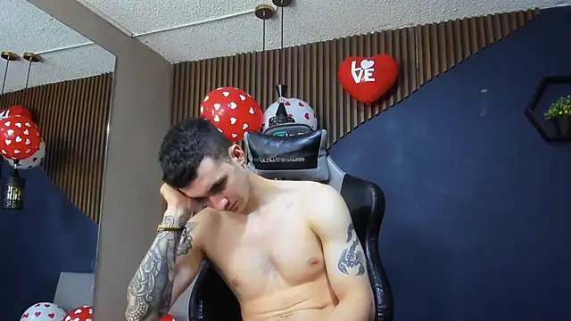 Snapshot of JacksonOlsenn chatting on February 14, 3:05 pm JacksonOlsenn online show from February 14, 3:05 pm