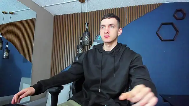 JacksonOlsenn online show from February 27, 12:02 pm