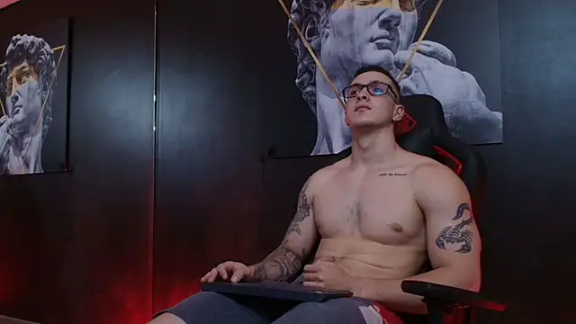 Snapshot of JacksonOlsenn chatting on October 15, 9:04 pm JacksonOlsenn online show from October 15, 9:04 pm