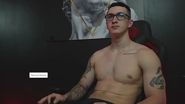 JacksonOlsenn online show from November 17, 8:47 pm