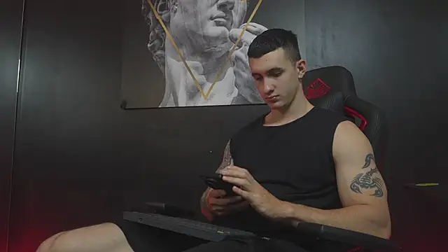 Snapshot of JacksonOlsenn chatting on November 28, 8:33 pm JacksonOlsenn online show from November 28, 8:33 pm