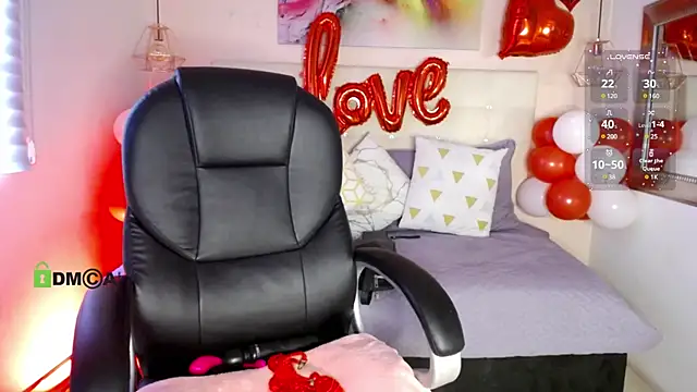 Cristal  adams online show from February 11, 1:09 pm