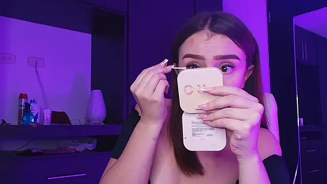 TinaJonnes  online show from April 30, 11:31 pm