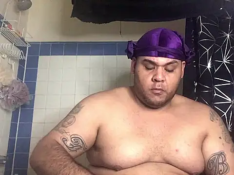 Snapshot of fatboyjayohh126 chatting on December 2, 12:18 pm fatboyjayohh126 online show from December 2, 12:18 pm