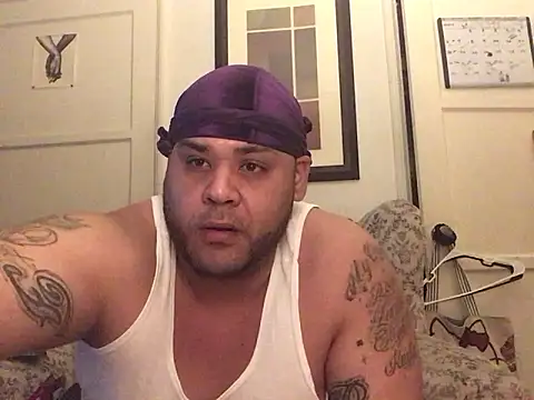 Snapshot of fatboyjayohh126 chatting on December 11, 2:30 am fatboyjayohh126 online show from December 11, 2:30 am