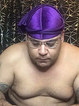 Snapshot of fatboyjayohh126 chatting on December 21, 6:52 am fatboyjayohh126 online show from December 21, 6:52 am