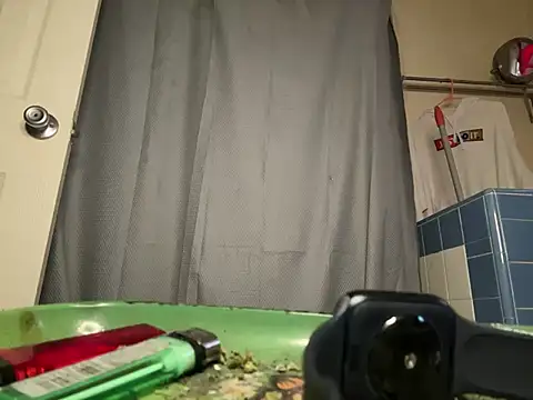 Snapshot of fatboyjayohh126 chatting on February 5, 11:06 pm fatboyjayohh126 online show from February 5, 11:06 pm