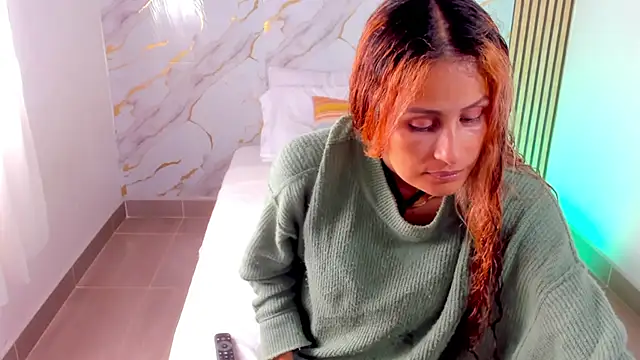 coralcarter1 online show from October 31, 3:57 pm