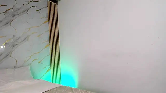 coralcarter1 online show from November 14, 5:00 pm