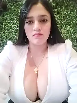 Snapshot of hanna-a chatting on December 2, 8:33 pm hanna-a online show from December 2, 8:33 pm