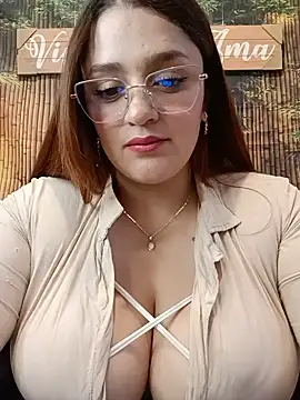 Snapshot of hanna-a chatting on July 23, 7:45 pm hanna-a online show from July 23, 7:45 pm
