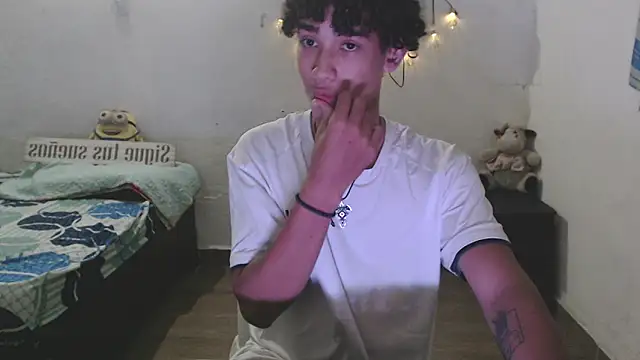 jake willianss online show from December 4, 4:32 am