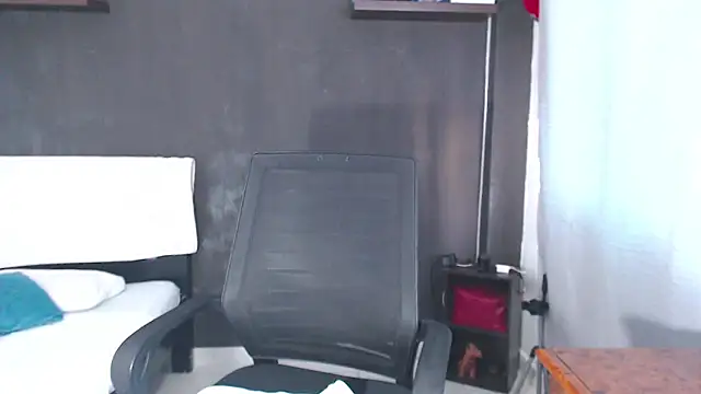 SusanLeroy online show from April 27, 9:13 pm