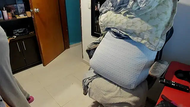 peanut tangerine online show from November 15, 10:59 pm