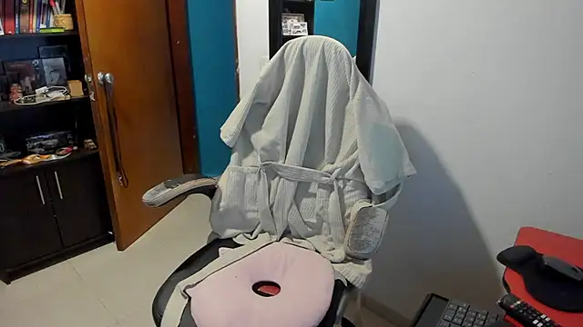 peanut tangerine online show from November 24, 11:04 pm