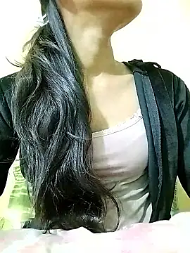 MISSQUEEN48 online show from January 8, 6:05 am