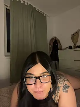 Snapshot of alexaandreea99 chatting on December 14, 9:56 pm alexaandreea99 online show from December 14, 9:56 pm