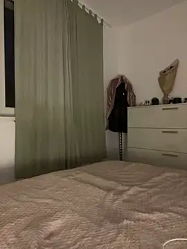 Snapshot of alexaandreea99 chatting on December 15, 1:02 am alexaandreea99 online show from December 15, 1:02 am