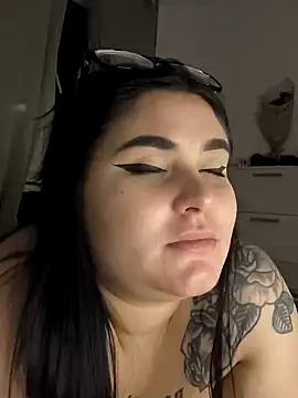 Snapshot of alexaandreea99 chatting on January 28, 1:50 am alexaandreea99 online show from January 28, 1:50 am