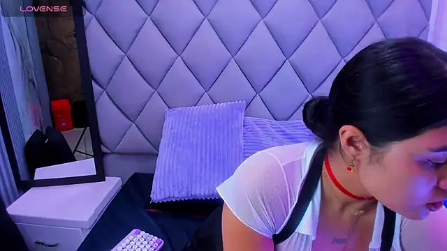 venusowen  online show from November 19, 11:32 am