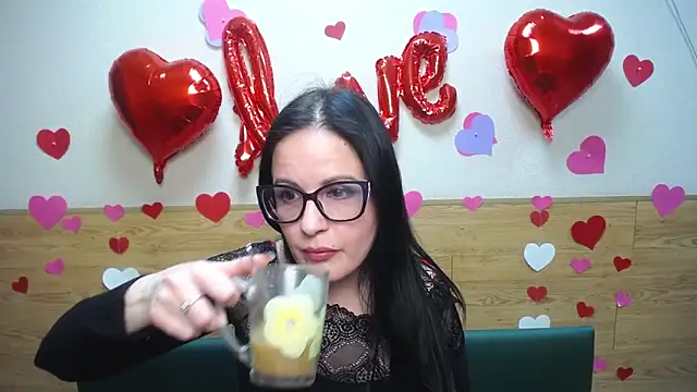 TayaBoret online show from February 14, 6:40 pm