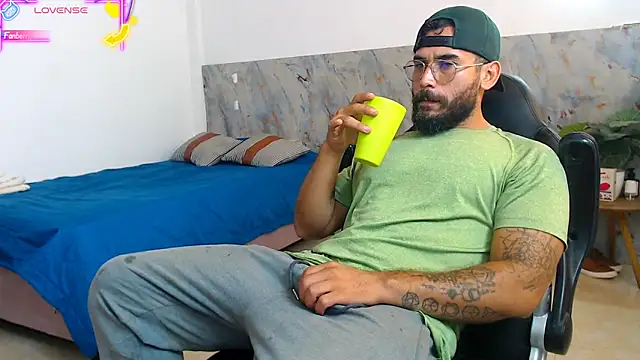 hanz col online show from November 7, 2:22 am