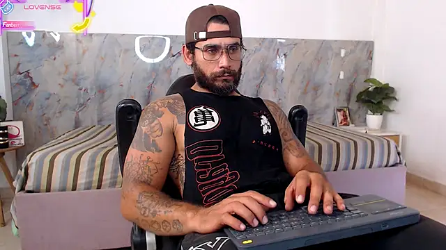hanz col online show from May 4, 4:47 pm