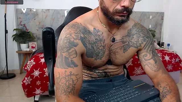 Snapshot of hanz_col chatting on June 18, 4:00 pm hanz col online show from June 18, 4:00 pm