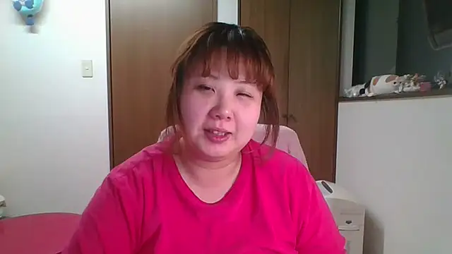 Snapshot of SAKU-RA-chan chatting on March 28, 2:49 pm SAKU-RA-chan online show from March 28, 2:49 pm