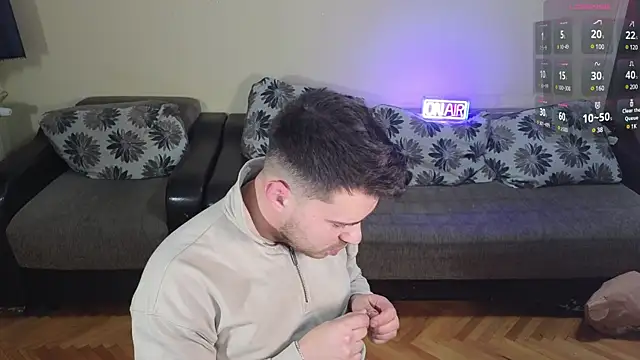 Snapshot of JohnnyStepBro chatting on December 13, 7:53 pm JohnnyStepBro online show from December 13, 7:53 pm