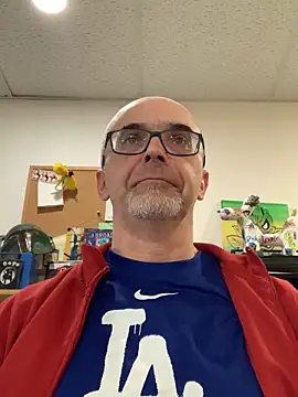 Snapshot of MaxVain chatting on March 10, 6:12 pm MaxVain online show from March 10, 6:12 pm