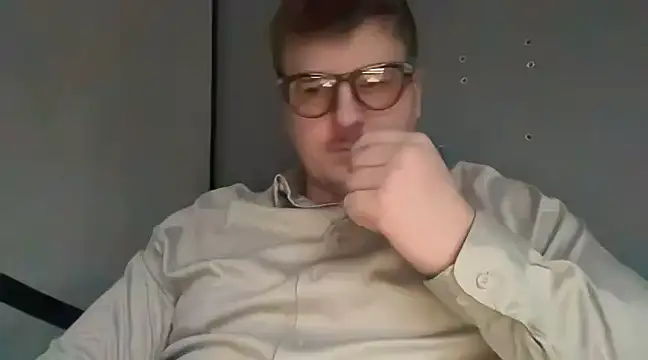 Snapshot of BigSammy1995 chatting on December 6, 3:11 pm BigSammy1995 online show from December 6, 3:11 pm