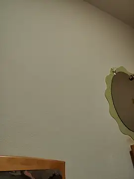 Snapshot of Cataleya442768 chatting on November 6, 3:29 am Cataleya442768 online show from November 6, 3:29 am