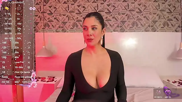 Snapshot of IvannaAnggel chatting on February 15, 4:23 pm IvannaAnggel online show from February 15, 4:23 pm