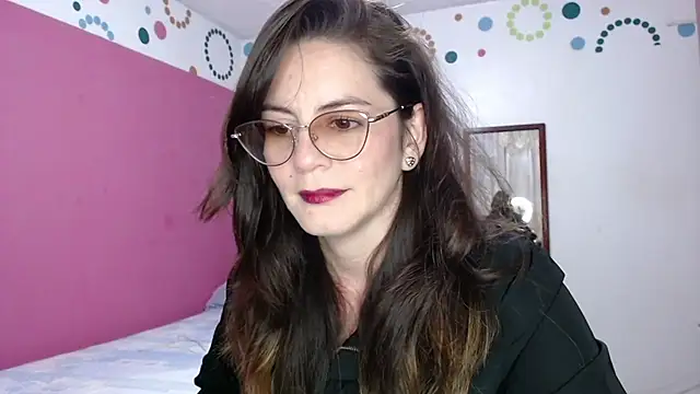 Snapshot of Hanny_24 chatting on April 17, 12:46 am Hanny 24 online show from April 17, 12:46 am