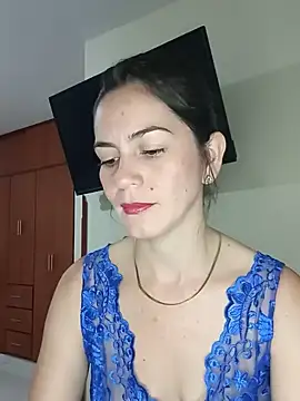 Snapshot of Hanny_24 chatting on June 9, 10:27 am Hanny 24 online show from June 9, 10:27 am