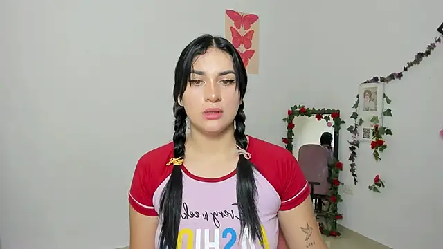 Emic  online show from November 20, 2:50 pm